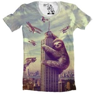 Sloth King Kong on Empire State Building printed t-shirt men’s small
